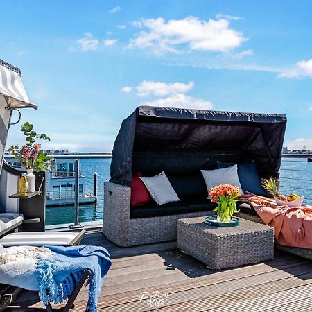فيلا أوبلينتيزفي Schwimmendes Haus Aloha المظهر الخارجي الصورة